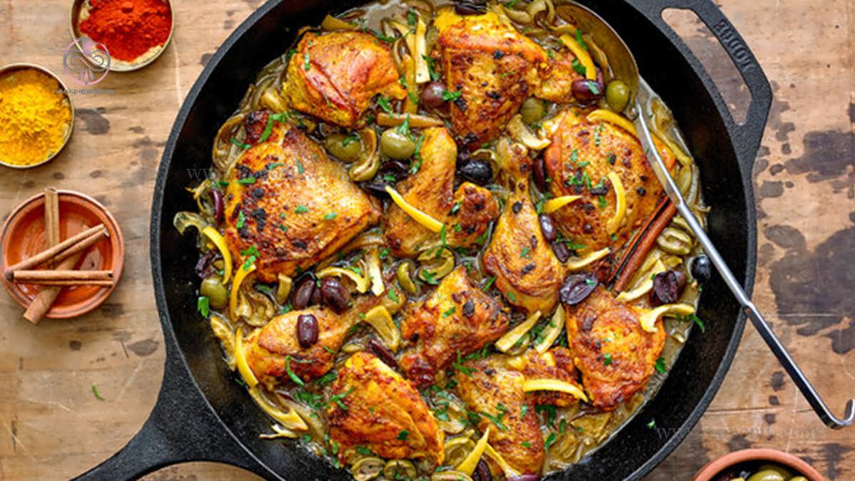 خوراک مرغ با ادویه تن تن مراکشی
