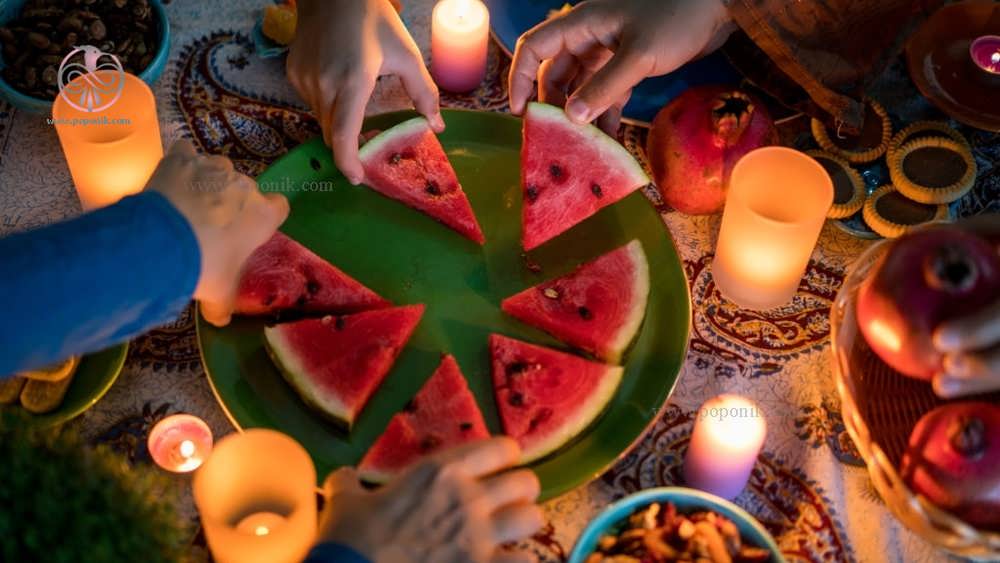شب یلدا همراه هندوانه