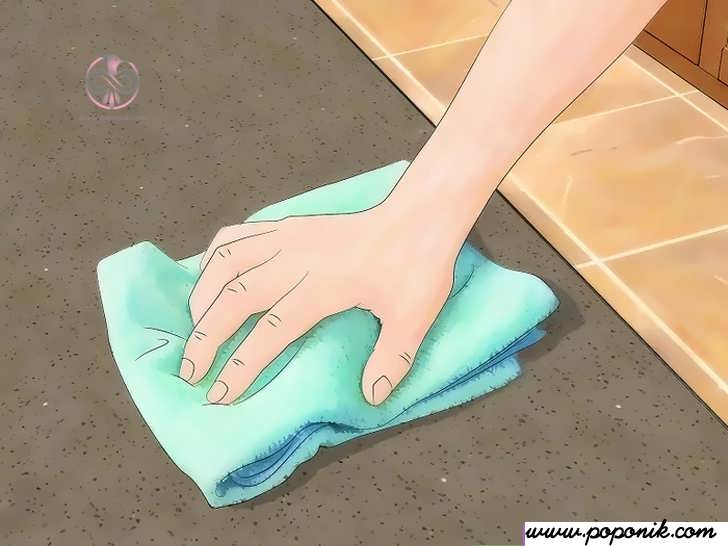 کف را با پارچه تمیز پاک کنید